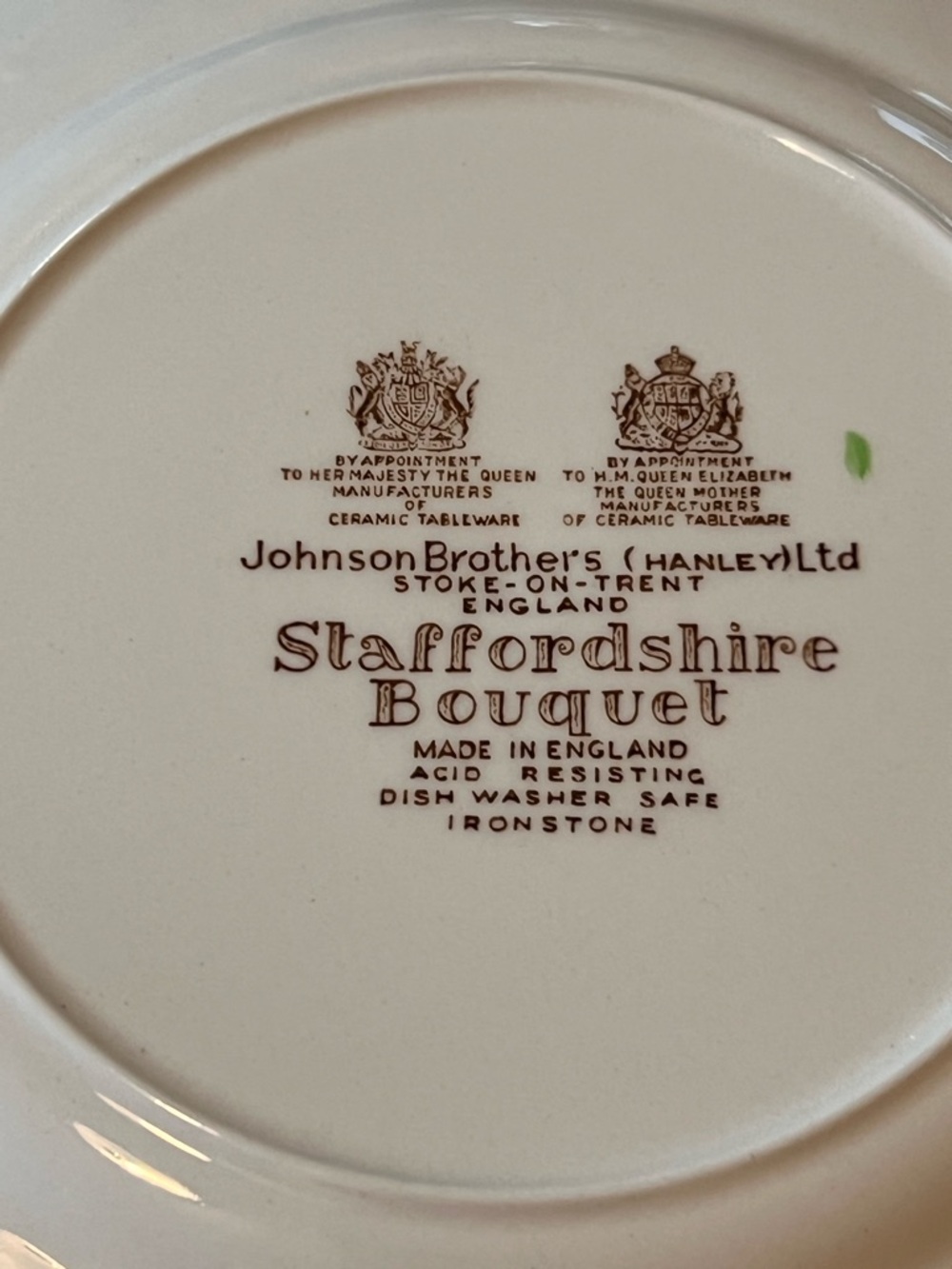 4 Johnson Brothers Staffordshire Bouquet 7 7/8" Salad Plates Excellent Condition - Picture 8 of 10